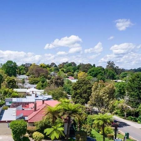 Centre Of Town - Great Views Apartment Monbulk Luaran gambar