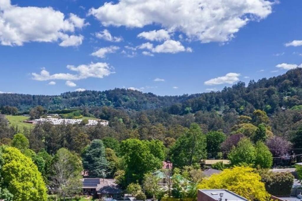 Centre Of Town - Great Views Apartment Monbulk Luaran gambar